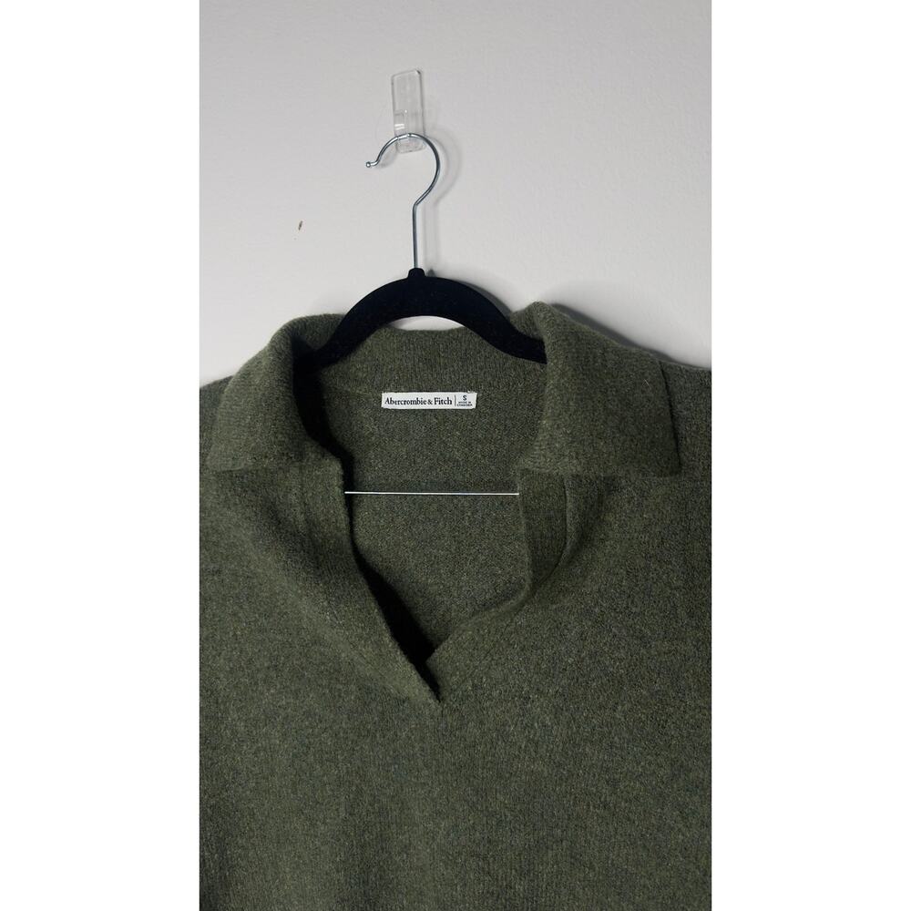 NEW WITHOUT TAGS Abercrombie Olive Green Notch Neck Wool Blend Sweater Sz Small - Picture 4 of 5